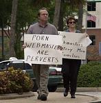 Click image for larger version

Name:	pornwebmaster.jpg
Views:	199
Size:	11.8 KB
ID:	935099