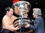 Click image for larger version

Name:	trophy_reflect.jpg
Views:	363
Size:	45.2 KB
ID:	940919
