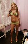Click image for larger version

Name:	fergie-bikini.jpg
Views:	315
Size:	42.2 KB
ID:	943590