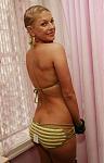 Click image for larger version

Name:	fergie-bikini-2.jpg
Views:	309
Size:	33.3 KB
ID:	943591