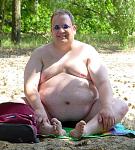 Click image for larger version

Name:	fat_man1.jpg
Views:	261
Size:	58.6 KB
ID:	944559