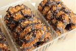 Click image for larger version

Name:	samoas.jpg
Views:	169
Size:	70.7 KB
ID:	946810